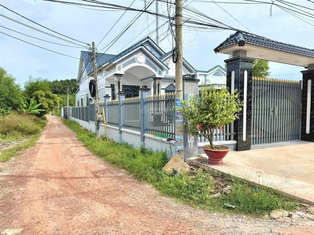 Rõ ràng đất thật giá thật 100% (dt 194.8m2) giá 650tr. cách đường dt787 chợ, trường học chỉ 200m