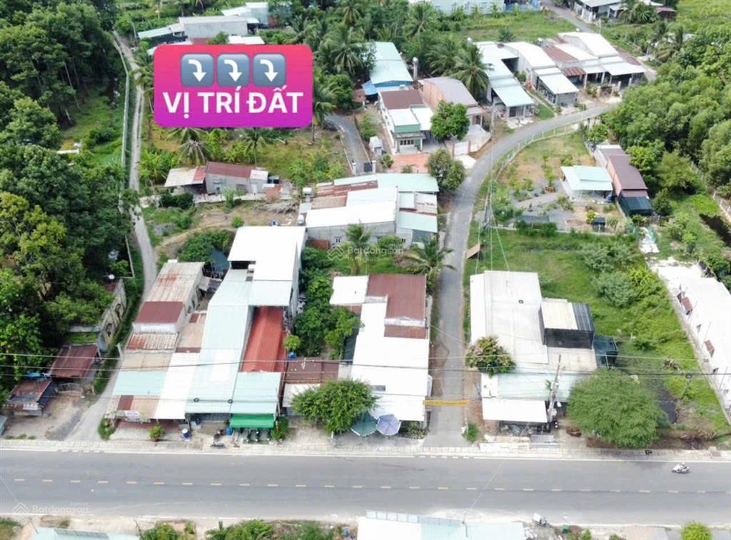 Đất chính chủ cần bán.chưa qua trung gian .mặt tiền nhựa tiện kinh doanh buôn bán(dt7x38m)giá 895tr