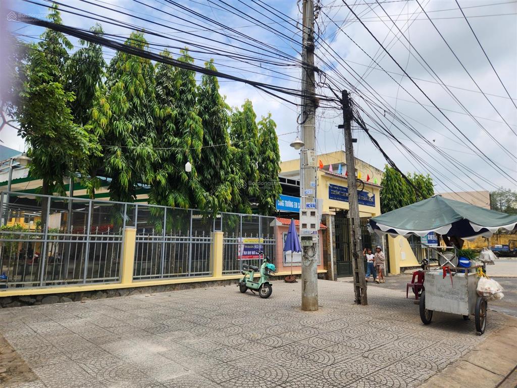 Đất chính chủ gửi chưa qua trung gian 720tr(dt 228m2)thổ 98m2 ngay an tịnh trảng bàng 0902 850 ***