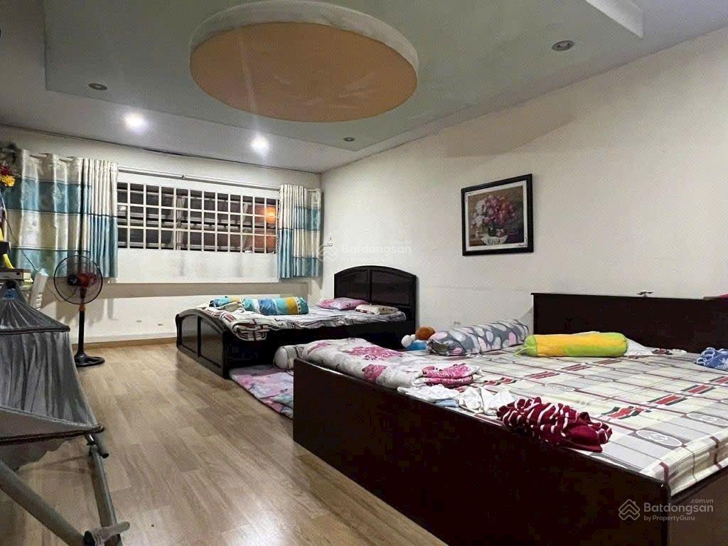 Chủ bán gấp giảm còn 8.15 tỷ tl hiếm có khó tìm mặt tiền kd rất sầm uất ngay chợ