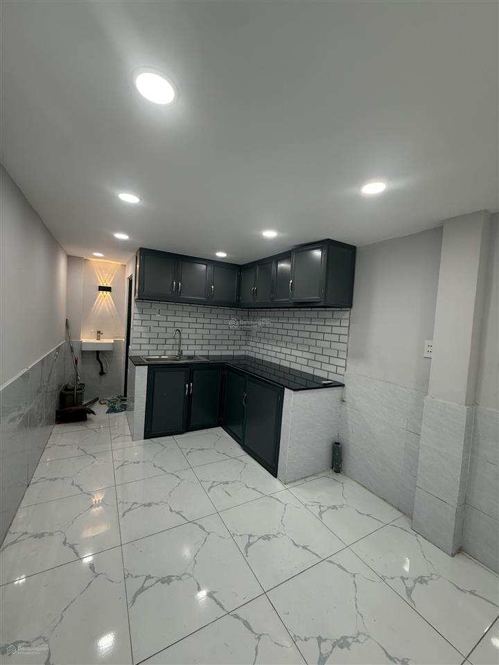 Chỉ 2t4 có ngay nhà đẹp vào ở liền  ngay
chợ bình trị đông  shr vuồng vức không
quy hoạch