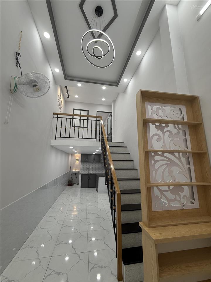 Chỉ 2t4 có ngay nhà đẹp vào ở liền  ngay
chợ bình trị đông  shr vuồng vức không
quy hoạch