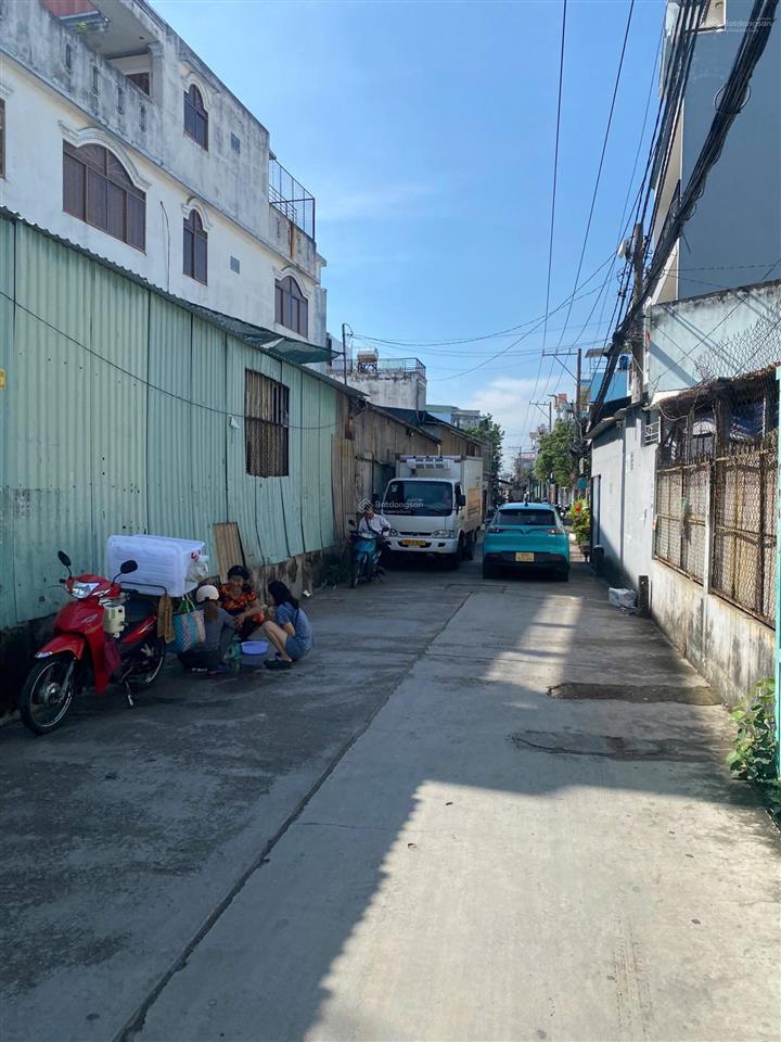 Siêu phẩm tân hòa đông  2 mặt hẻm 6m ô tô.
ngủ nhà  64m2 (5.5x12) 2 tầng  chỉ 6,7 tỷ tl