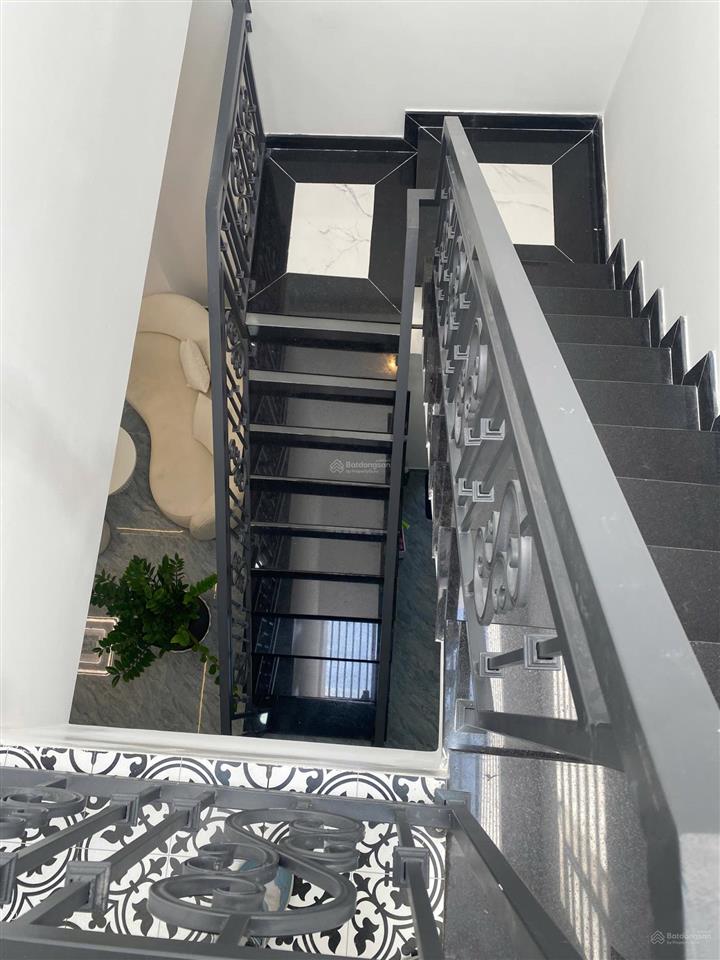 Siêu phẩm tân hòa đông  2 mặt hẻm 6m ô tô.
ngủ nhà  64m2 (5.5x12) 2 tầng  chỉ 6,7 tỷ tl