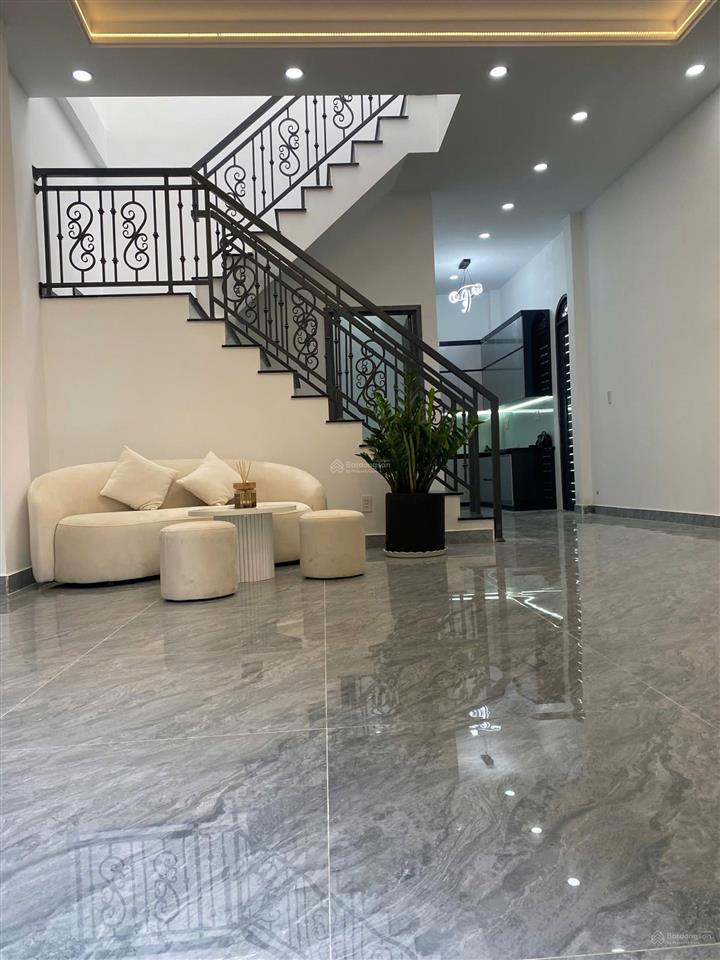 Siêu phẩm tân hòa đông  2 mặt hẻm 6m ô tô.
ngủ nhà  64m2 (5.5x12) 2 tầng  chỉ 6,7 tỷ tl