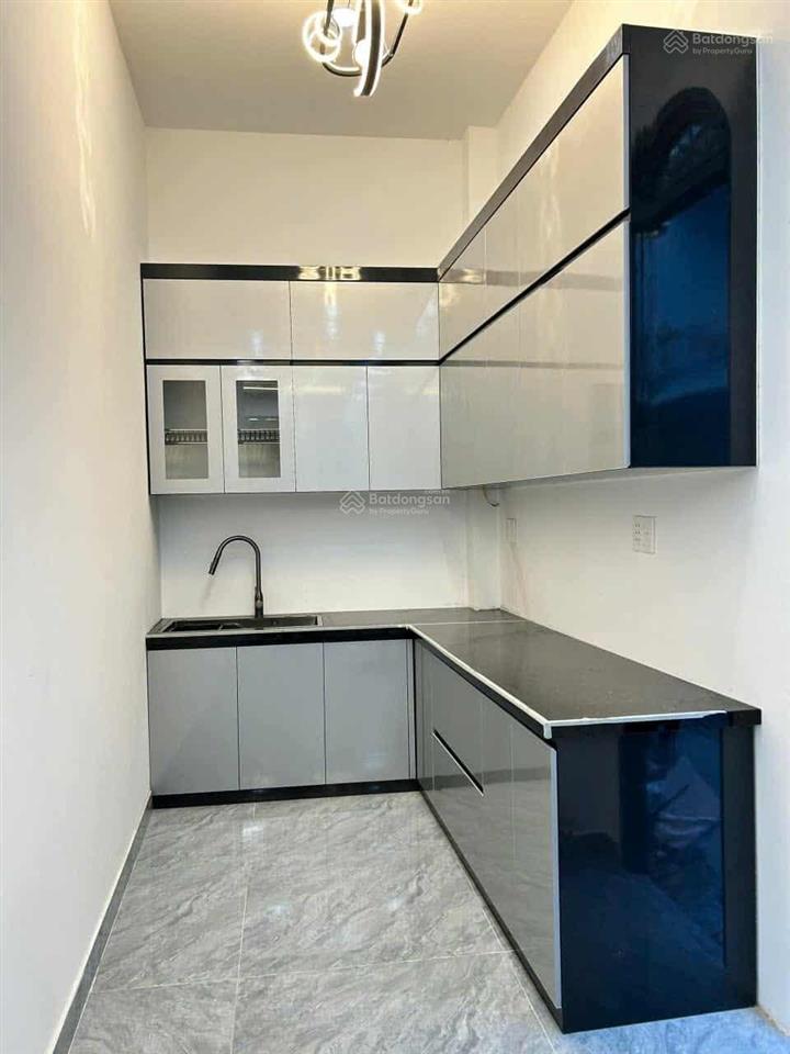 Siêu phẩm tân hòa đông  2 mặt hẻm 6m ô tô.
ngủ nhà  64m2 (5.5x12) 2 tầng  chỉ 6,7 tỷ tl