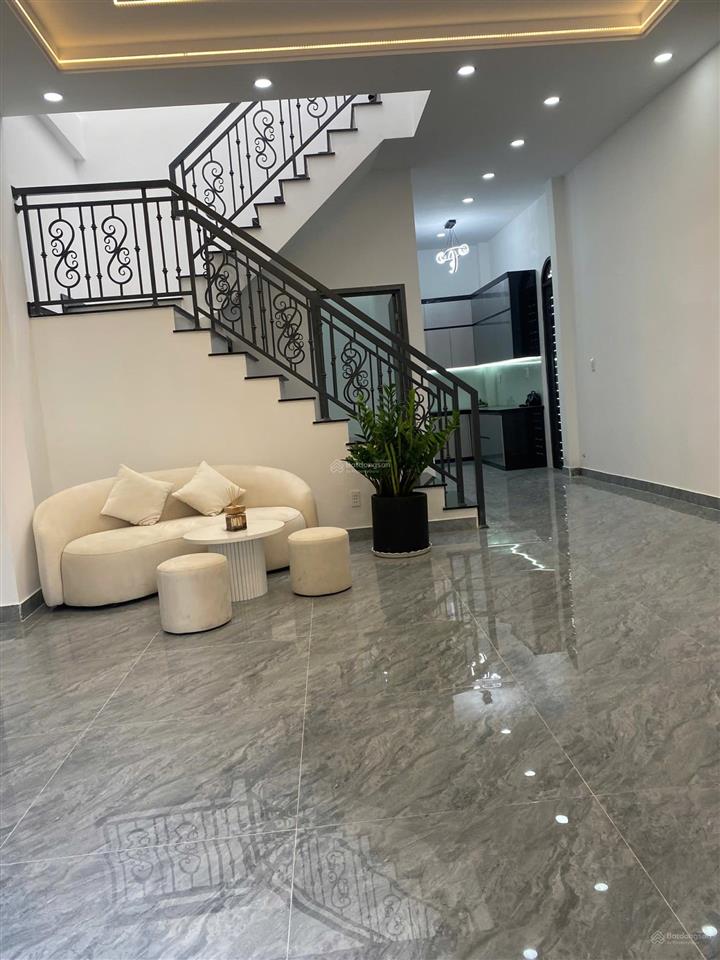 Siêu phẩm tân hòa đông  2 mặt hẻm 6m ô tô.
ngủ nhà  64m2 (5.5x12) 2 tầng  chỉ 6,7 tỷ tl