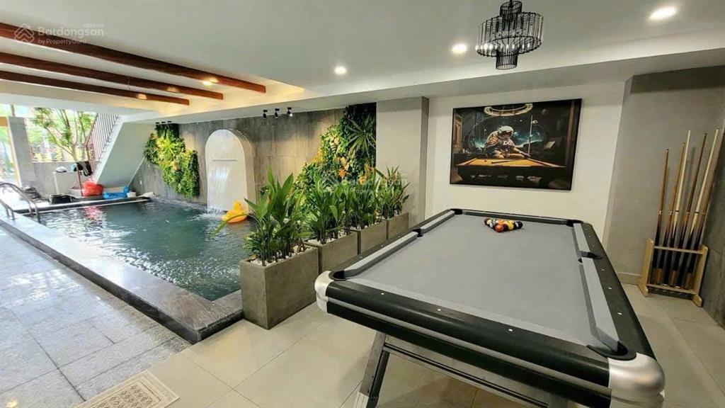 Bán biệt thự đầu tuyến sơn trà, cách biển du lịch sơn trà 100m , dòng tiền 100 triệu/tháng