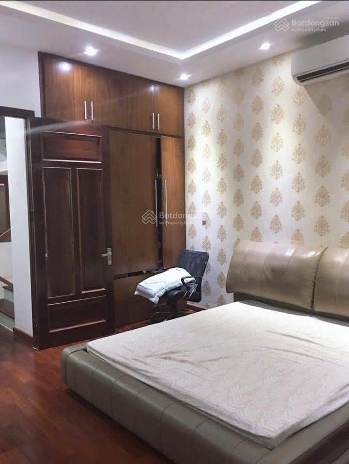 Nhà 3 tầng thiết kế hiện đại full công năng sổ đỏ vuông vức