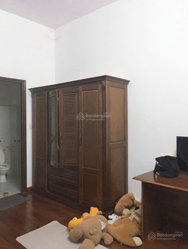 Nhà 3 tầng thiết kế hiện đại full công năng sổ đỏ vuông vức