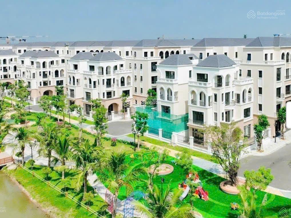 Chính chủ cần tiền gửi bán gấp căn xẻ khe phân khu sao biển , vinhomes ocean park2