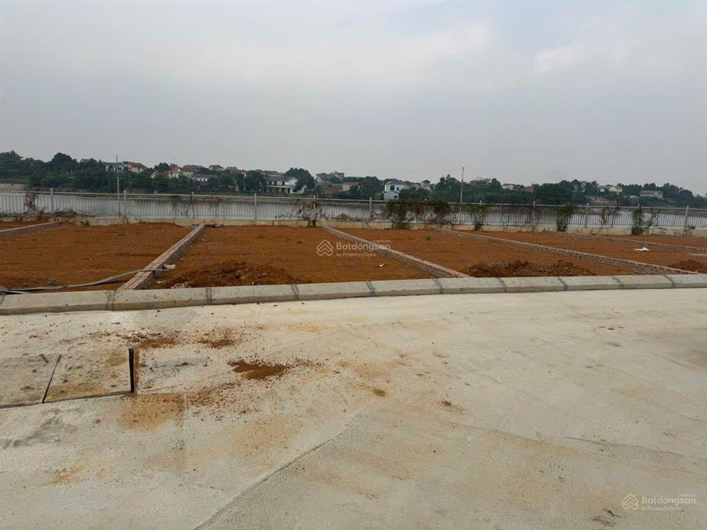 Bán đất tại xã phú cát, hà nội, 2,4 tỷ, 102 m2 ngay view hồ cực đẹp