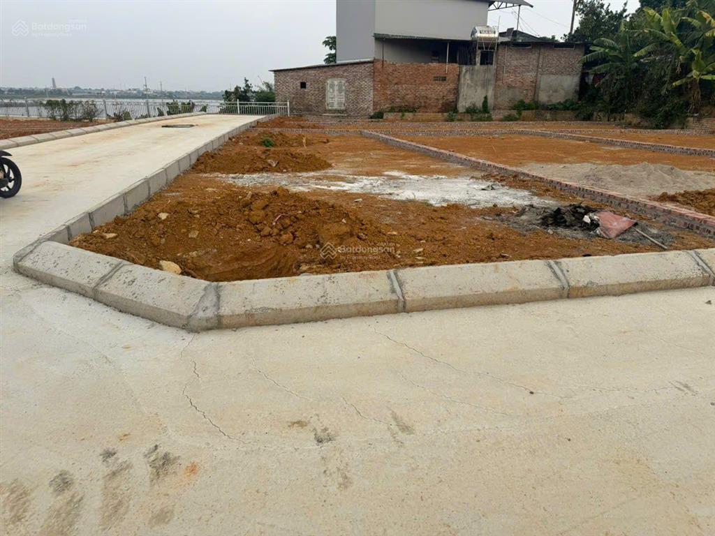 Bán đất tại xã phú cát, hà nội, 2,4 tỷ, 102 m2 ngay view hồ cực đẹp