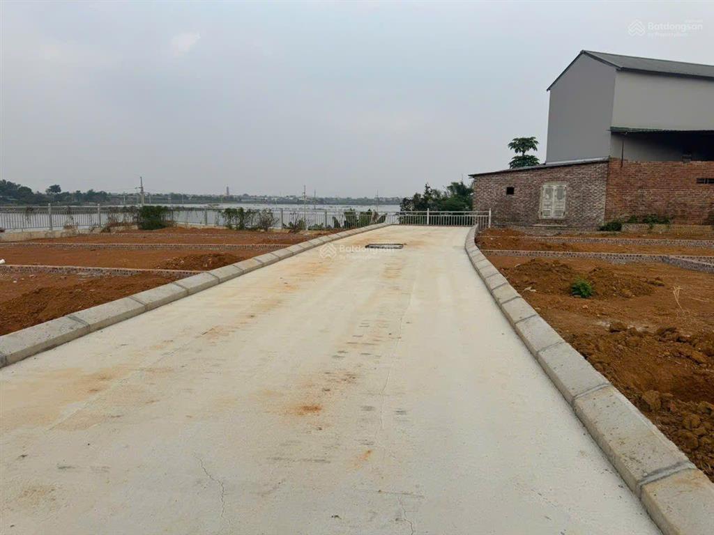 Bán đất tại xã phú cát, hà nội, 2,4 tỷ, 102 m2 ngay view hồ cực đẹp