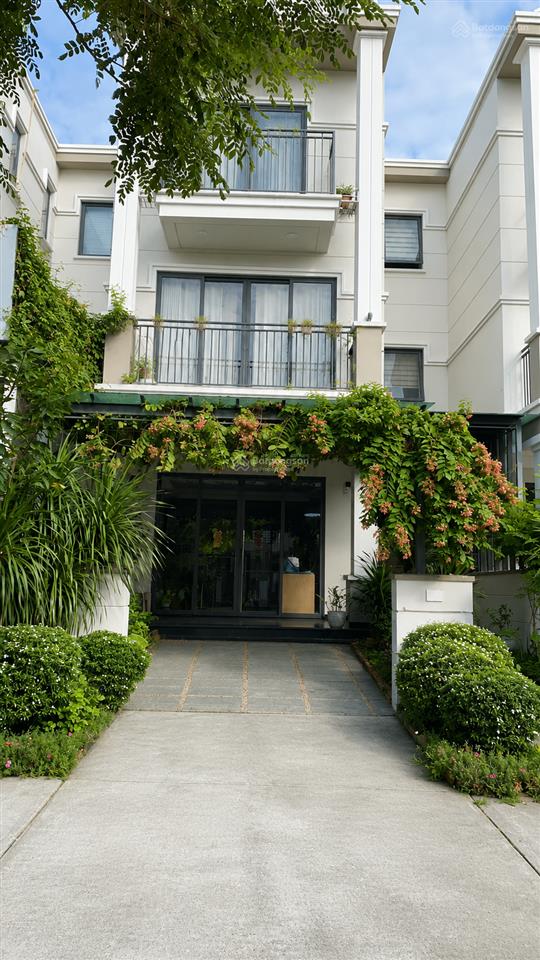 Bán biệt thự nine south trục chính thương mại đường 21, lộ giới 30m full nội thất chỉ 19,5 tỷ