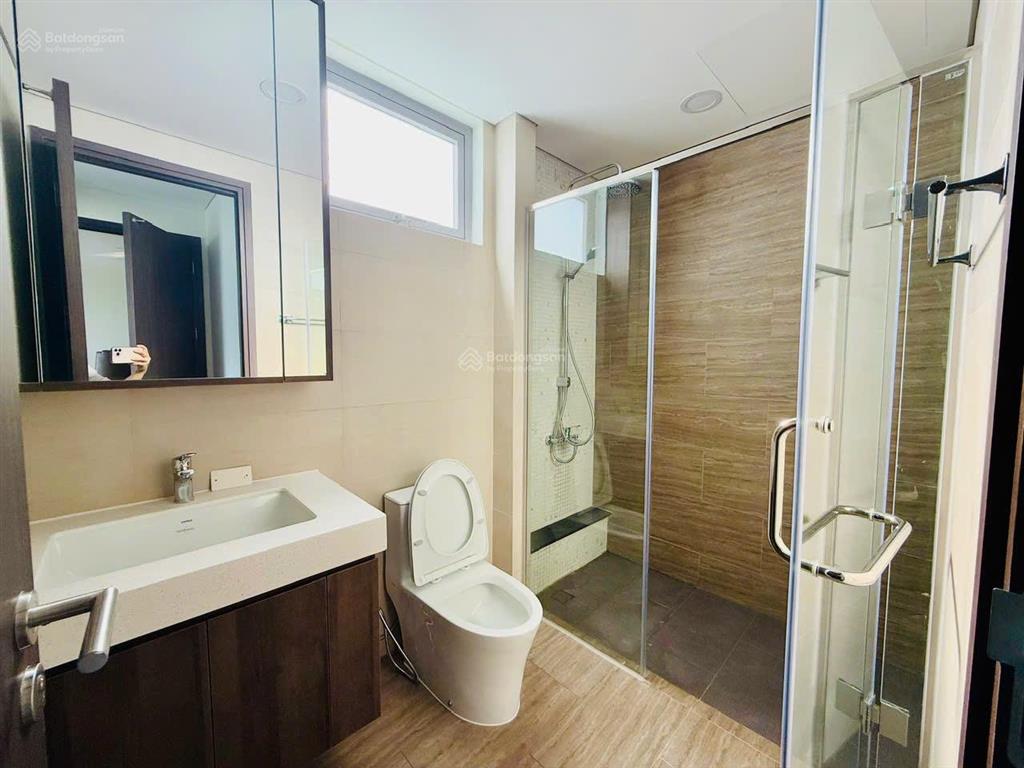 Cho thuê celesta rise 2pn căn góc 85m full nội thất tầng cao giá 19 triệu/tháng