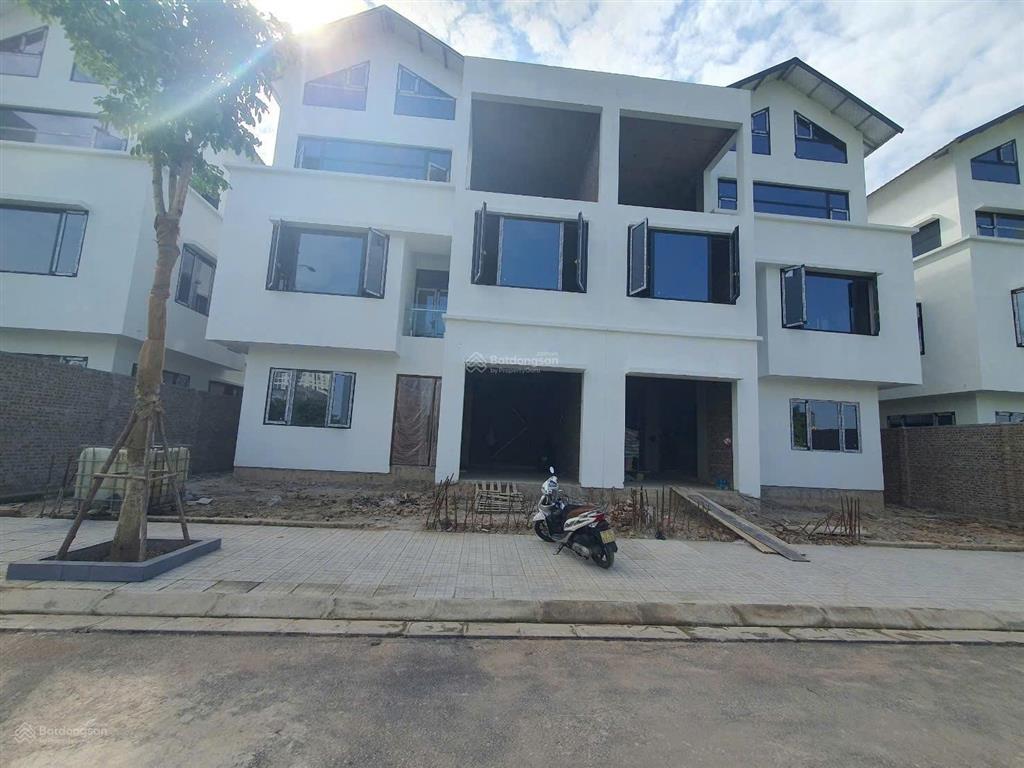 Bán biệt thự vạn xuân  cạnh dự án jade square, trường cao đẳng y tế cộng đồng dt 174 m² mt 12m