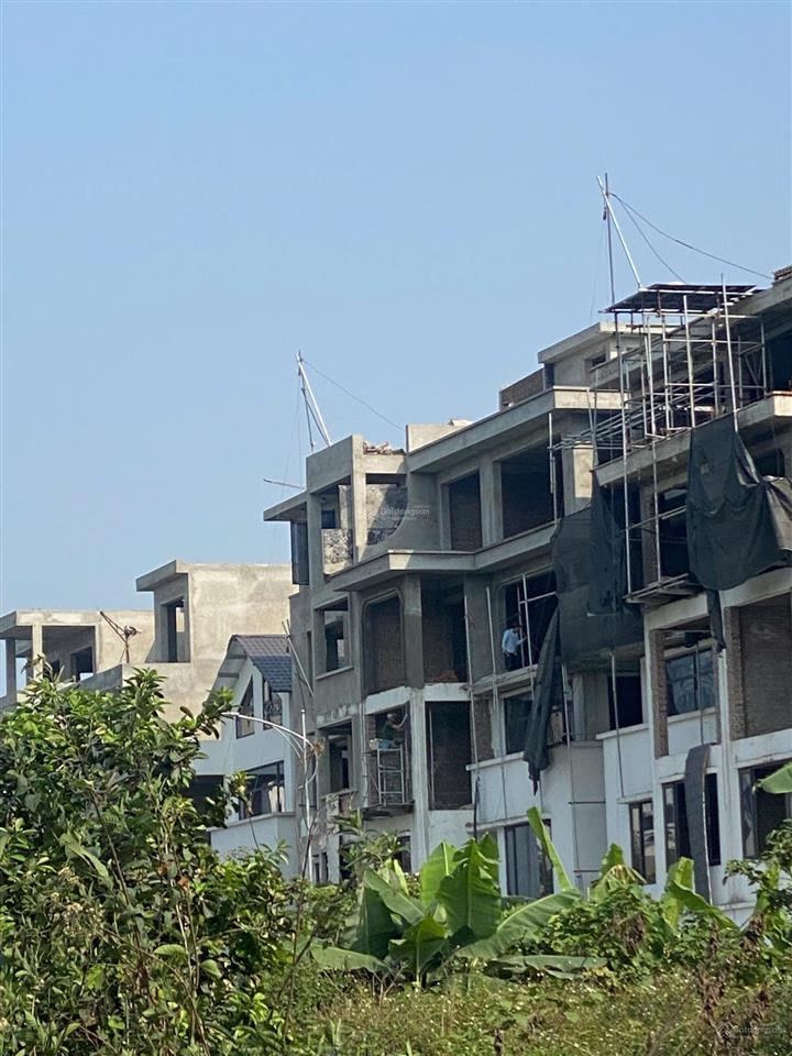 Bán biệt thự vạn xuân  cạnh dự án jade square, trường cao đẳng y tế cộng đồng dt 174 m² mt 12m