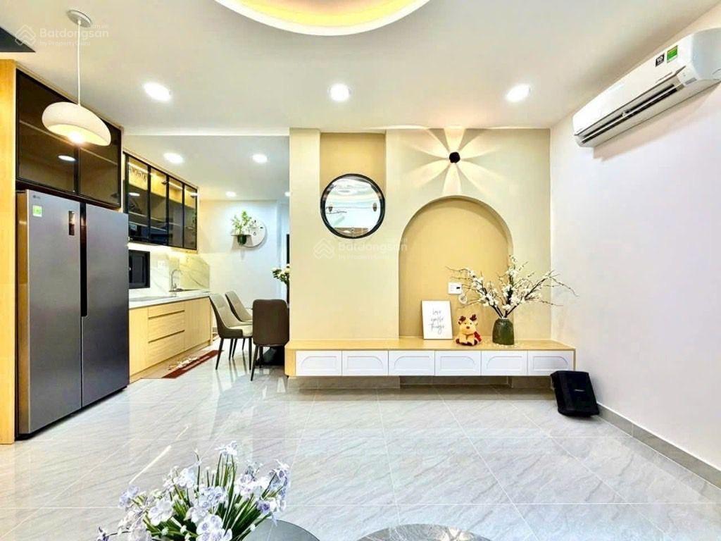 Nhà đẹp  44m2 (5.2 x 9m) (3pn) hẻm 4m gần mặt tiền đường phan văn trị, chỉ 6,79 tỷ