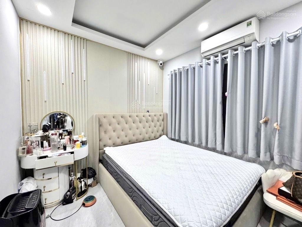 Ngay phan xích long, hẻm oto  nhà đẹp ở ngay, 3tầng (5 x 9.5) có sân thượng  chỉ 7.3tỷ