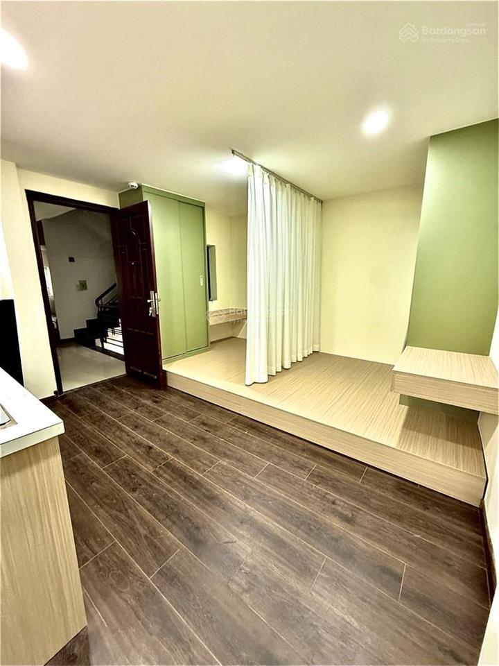 Giảm 3 tỷ  chdv 5 tầng (6 x 18m) (15 phòng) thu nhập 120tr/th  giáp q1  40m ra mặt tiền xvnt