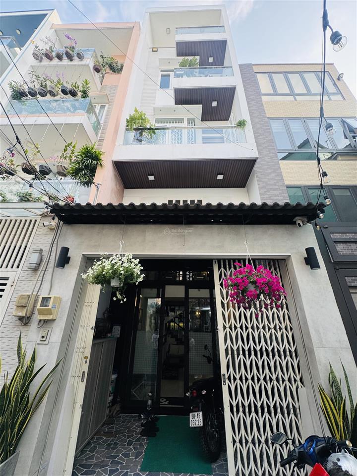 Nhà đẹp đường nguyễn văn công, 4 tầng (4 x 16m) 5p ngủ  ô tô vào nhà giá chỉ 11.39 tỷ