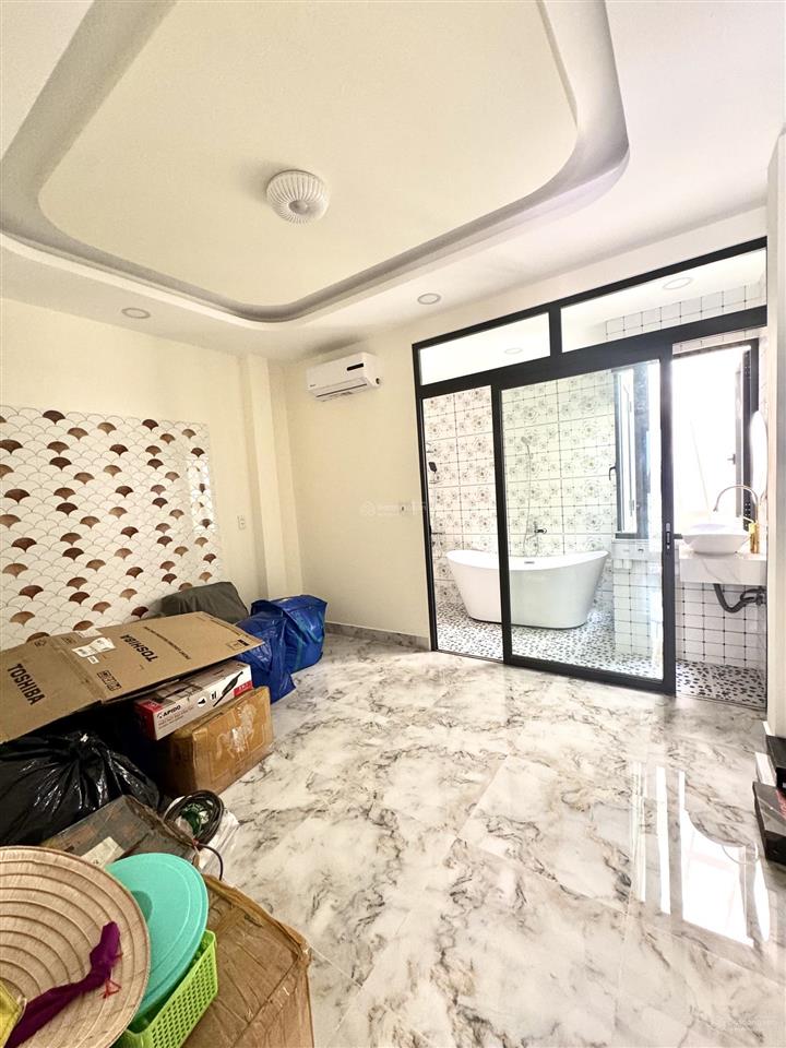 Hàng hiếm  oto vào nhà (4 x 12.5m)  (4p ngủ) đường nguyễn xí, bình thạnh gần chu văn an