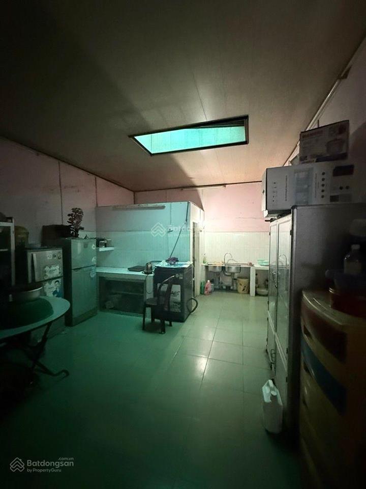 Giảm 500tr  giáp q1 ngay bà chiểu, nhà nát (4.3 x 19) hẻm oto 6m, sổ vuông. phù hợp xây mới, chdv