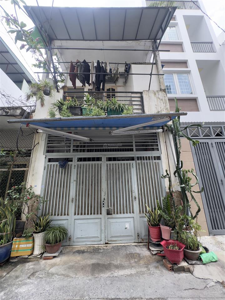 Giáp phú nhuận  nhà nát (4.1 x 15) hẻm 5m, oto vào nhà  không quy hoạch. hàng hiếm trong khu vực
