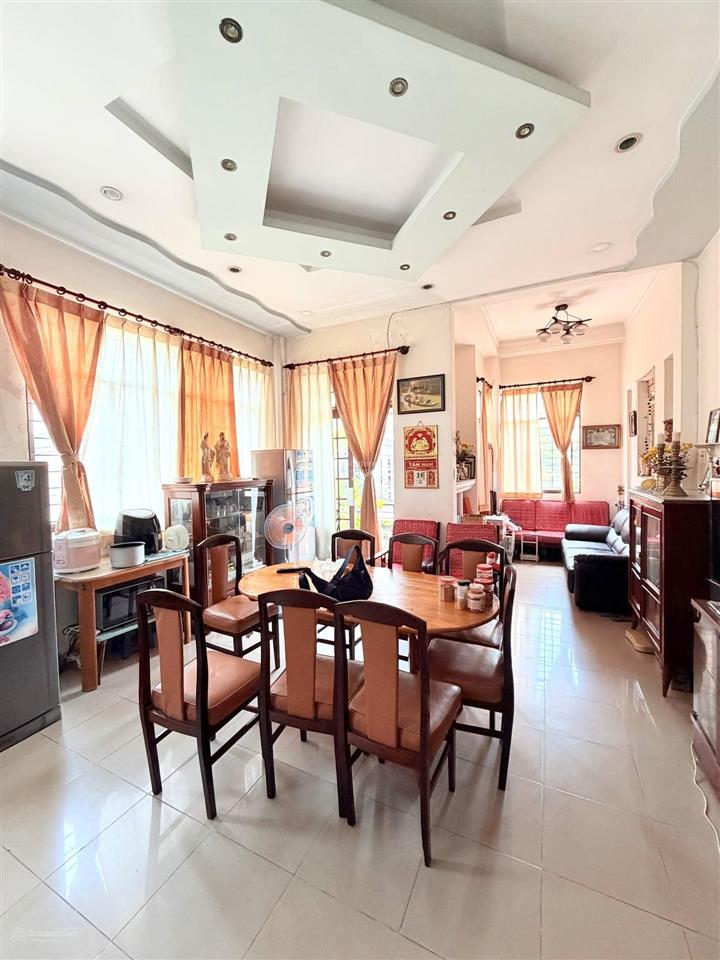 Hàng hiếm  hẻm oto 8m  5tầng (5.4 x 16) hẻm thẳng 1 trục ra mặt tiền thích quảng đức. vị trí đẹp