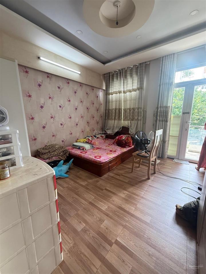 Chủ gấp bán, gần sân bay  đường nguyễn văn công  4 tầng (4,1 x 18)  hẻm oto, vào ở ngay