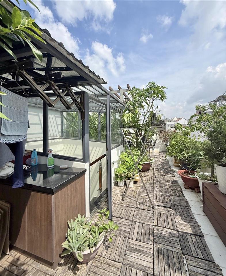 Ngang hiếm 5.2m  ô tô tới nhà  4 tầng, nhà đẹp (5.2 x 12m) gần chợ cây quéo, bà chiểu