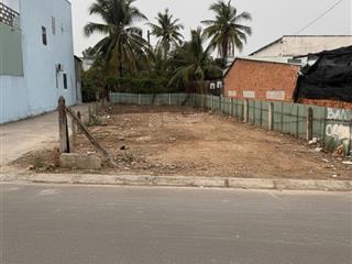 Lô góc 2 mặt tiền, đường xe hơi, trục thông, dt 8x20m, giá 2 tỷ 300tr