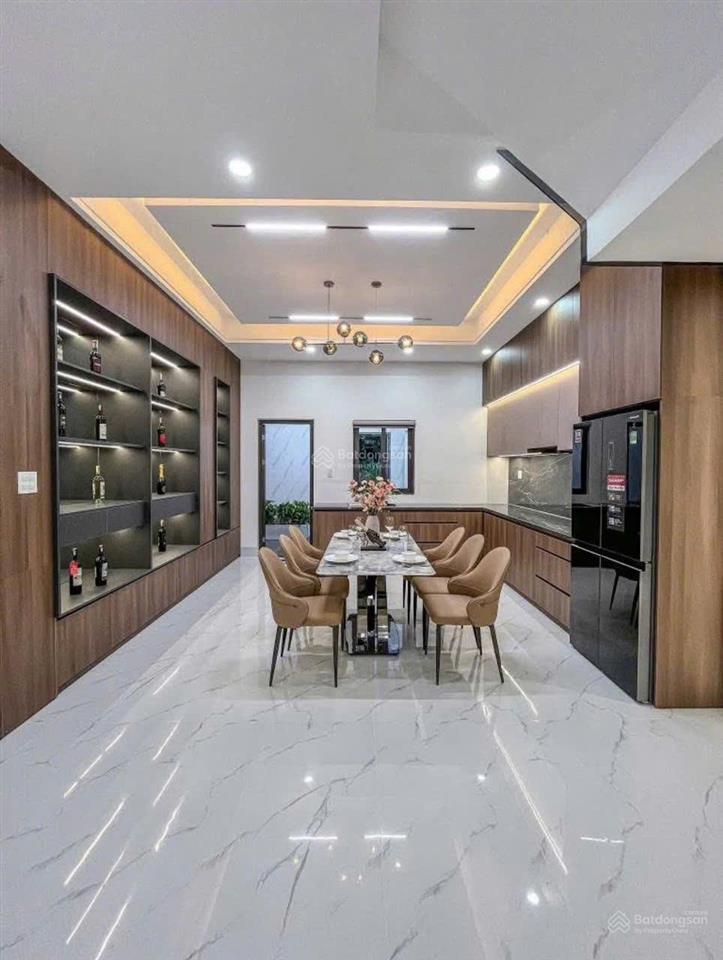 Nhà trung tâm tp. thủ dầu một diện tích 120m² mới xây 2 lầu, 4 phòng ngủ, 4 wc giá hời