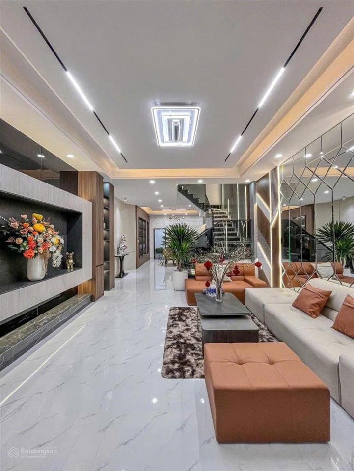 Nhà trung tâm tp. thủ dầu một diện tích 120m² mới xây 2 lầu, 4 phòng ngủ, 4 wc giá hời