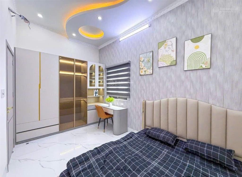 Chủ gửi bán nhà 2 tầng mới xây 3 phòng ngủ 3wc đường lớn, cạnh chợ
