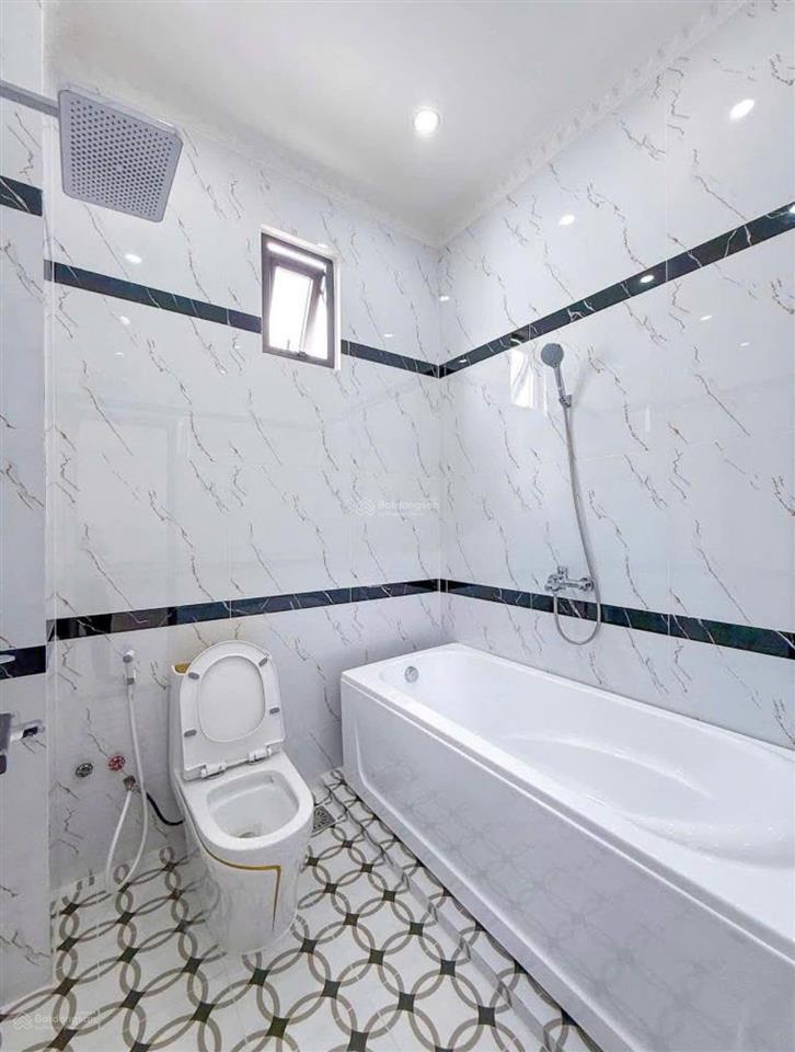 Chủ gửi bán nhà 2 tầng mới xây 3 phòng ngủ 3wc đường lớn, cạnh chợ