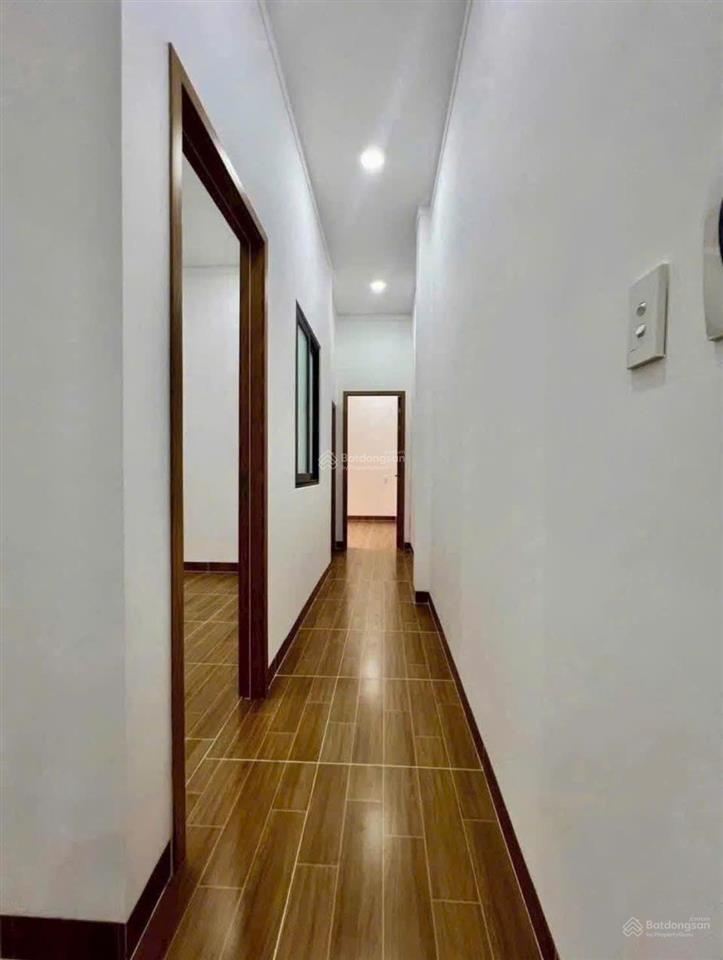 Bán căn nhà mới xây 2 tầng 3 phòng ngủ 3wc trong khu dân cư mới tp. thủ dầu một