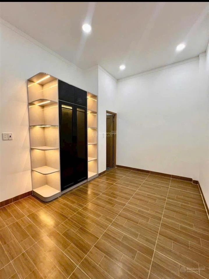 Bán căn nhà mới xây 2 tầng 3 phòng ngủ 3wc trong khu dân cư mới tp. thủ dầu một