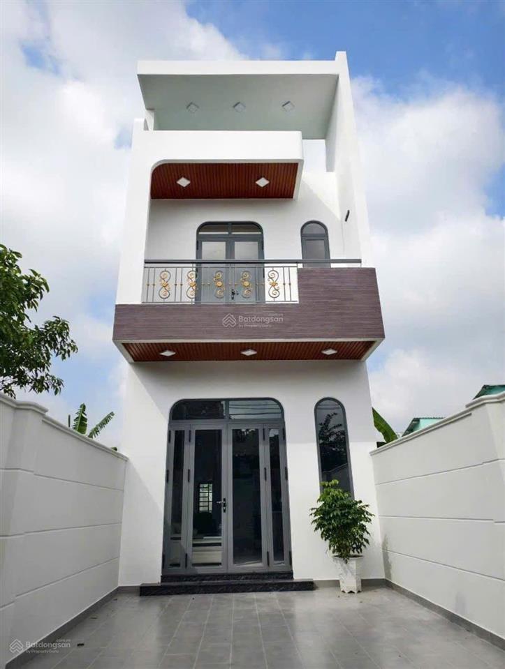 Bán căn nhà mới xây 2 tầng 3 phòng ngủ 3wc trong khu dân cư mới tp. thủ dầu một