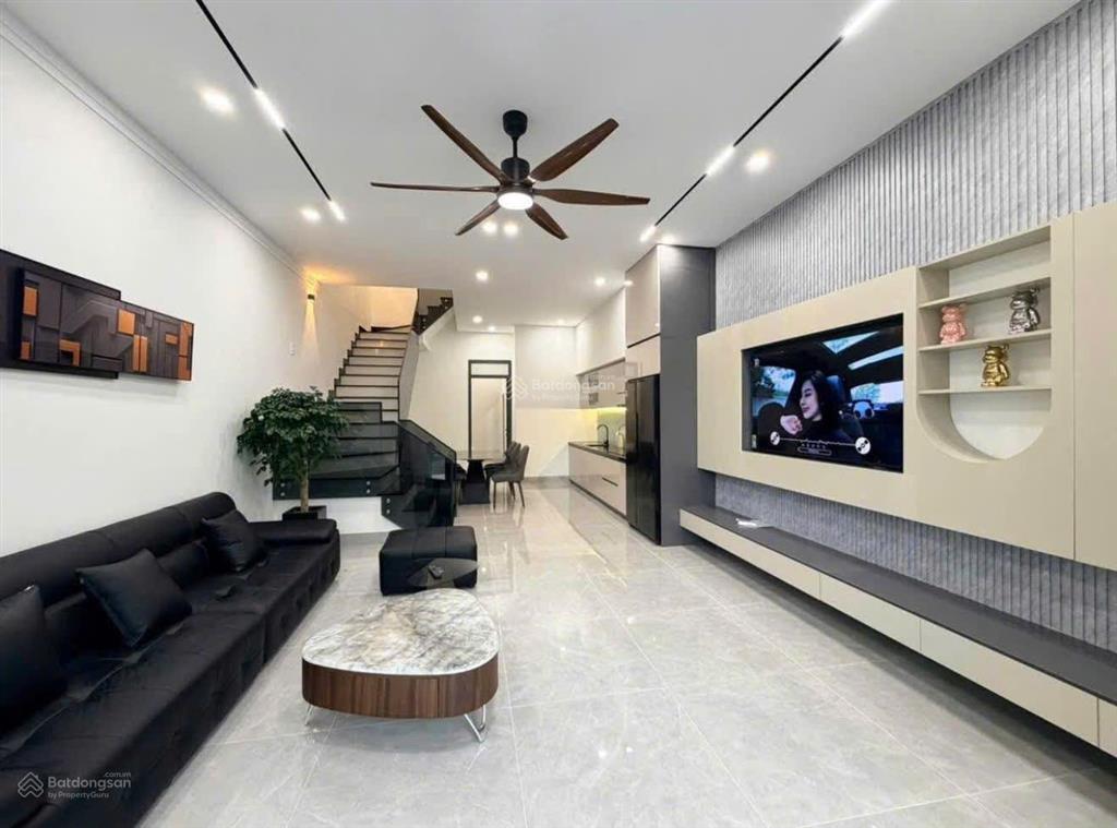 Bán nhà phố hiện đại  ngay trung tâm phường chánh hiệp  gần bệnh viện hoàn mỹ