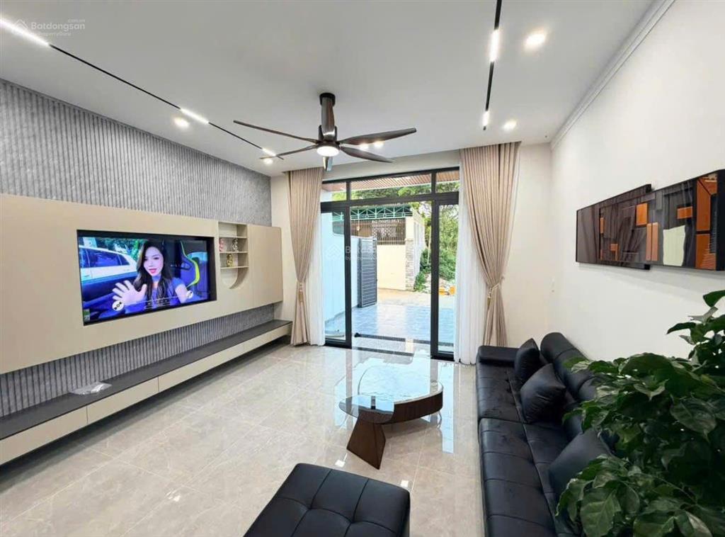Bán nhà phố hiện đại  ngay trung tâm phường chánh hiệp  gần bệnh viện hoàn mỹ