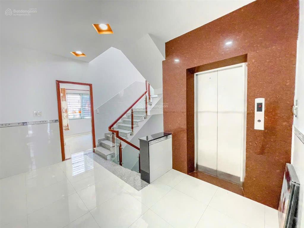 Nhà 4 lầu 4,5x23m, 8pn, 8wc, có thang máy, mt kinh doanh đa ngành nghề, giá 15 tỷ tl cực mạnh