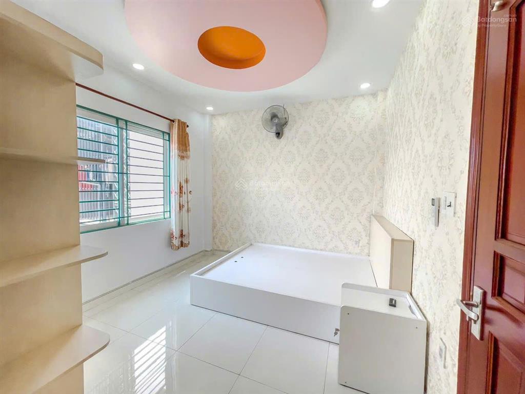Nhà 4 lầu 4,5x23m, 8pn, 8wc, có thang máy, mt kinh doanh đa ngành nghề, giá 15 tỷ tl cực mạnh