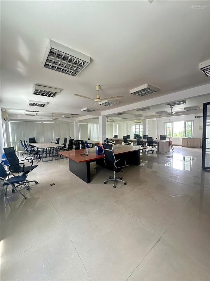Cho thuê tòa nhà 6 tầng mặt tiền đường trường sơn, tân bình, cạnh sân bay tsn, giá 160tr/tháng