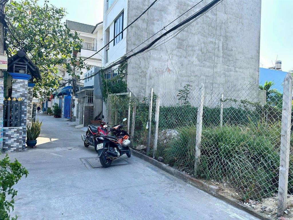 Chủ gửi bán lô đất 5x18m, cạnh chợ, gần ủy ban phường, đường xe hơi, giá 1 tỷ 600tr