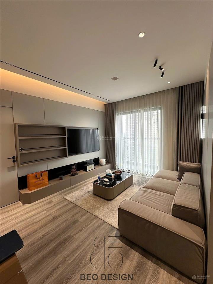 Em chuyên cho thuê ở chung cư trinity tower 145 đ. hồ mễ trì. giá studio 8tr5/tháng.  0929 666 ***