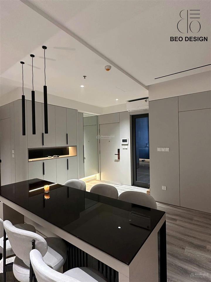 Giá rẻ nhất. cho thuê chính chủ 3pn full 148m2 giá chỉ từ 22 triệu. discovery complex 302 cầu giấy