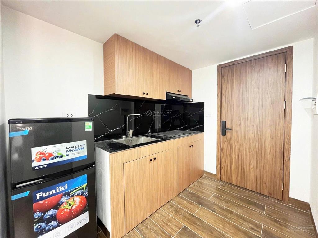 Gấp!! cho thuê căn hộ dịch vụ 35m2, 7 triệu  oto đỗ cửa tại lạc long quân, quận tây hồ