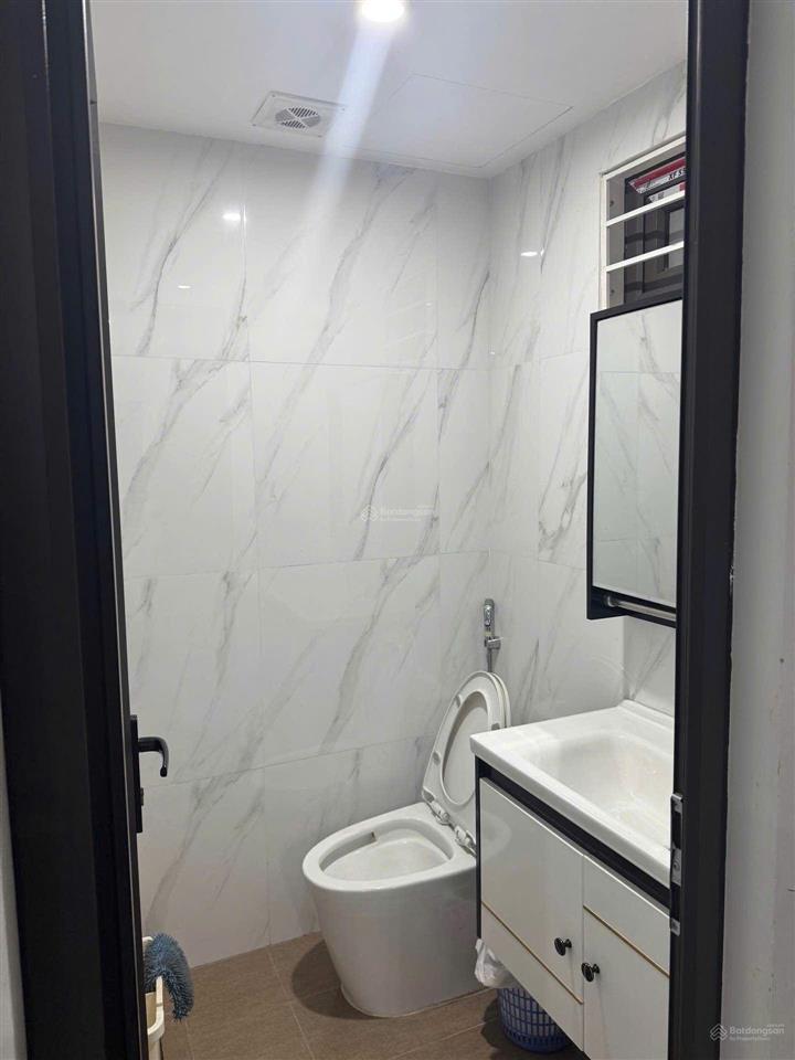 Bán nhà riêng tại ngã tư sở, 13,3 tỷ, 50m2, 3pn + 5wc, giá tốt, uy tín